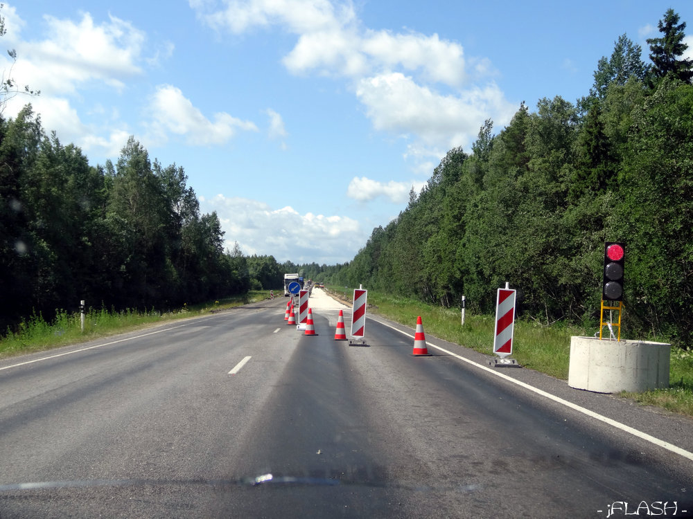 Teel Lätimaale
